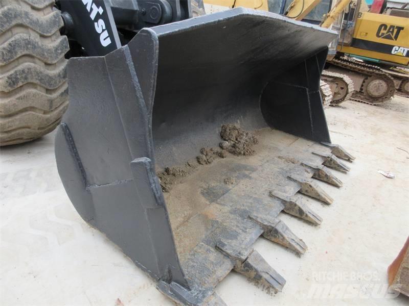 Komatsu WA 380-3 Wheel Loaders