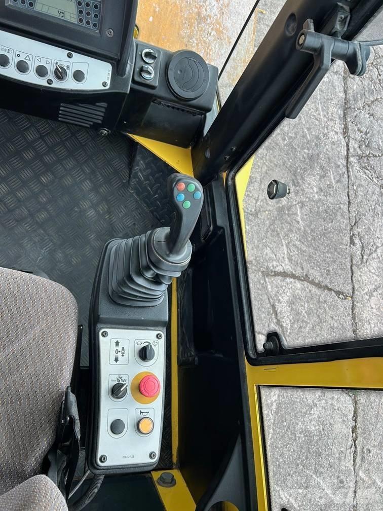 Bomag BW216DH Single drum rollers