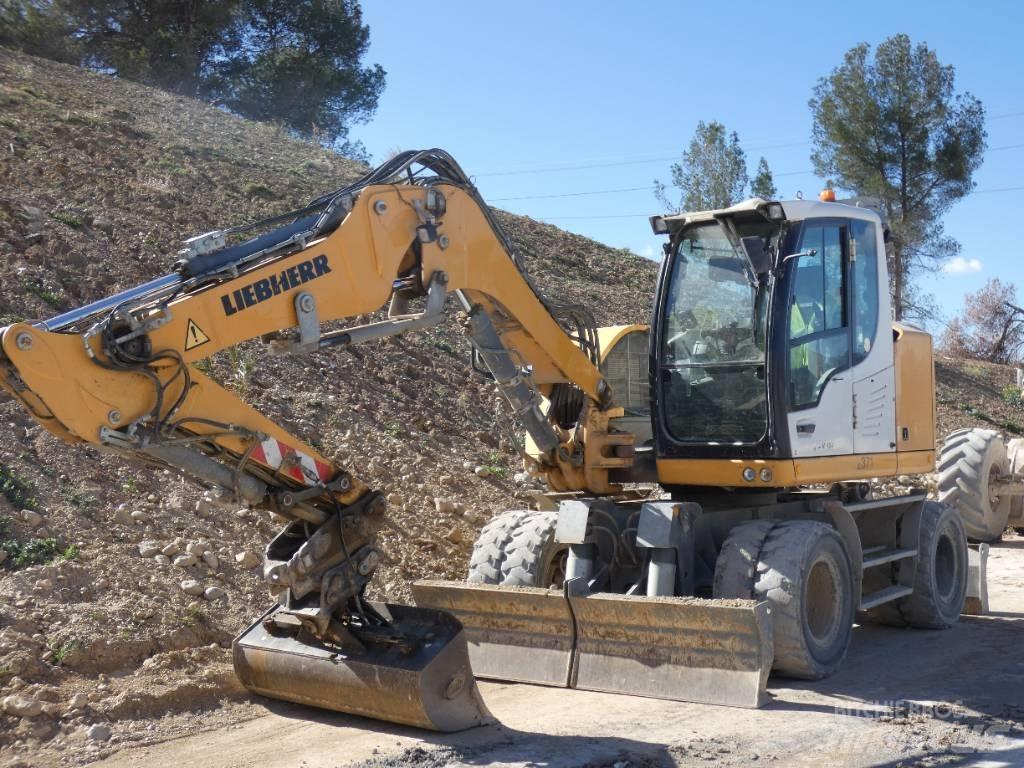 Liebherr A 912 Wheeled Excavators