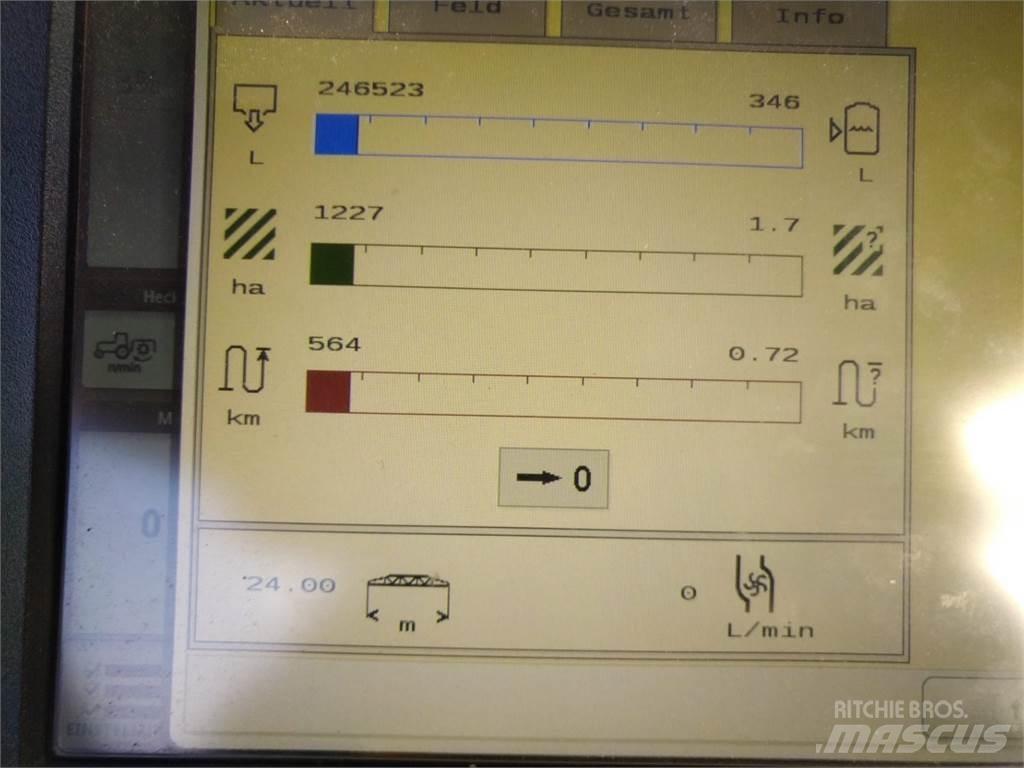 John Deere 740i Trailed sprayers