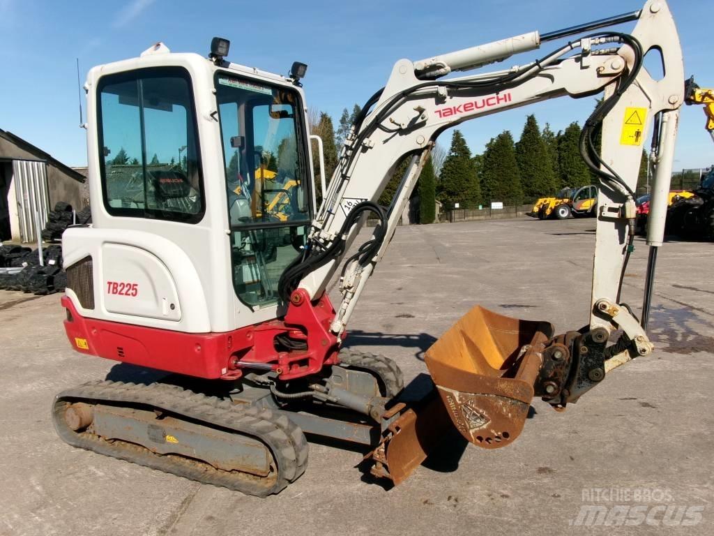 Takeuchi TB 225 Mini Excavators <7t (Mini Diggers)