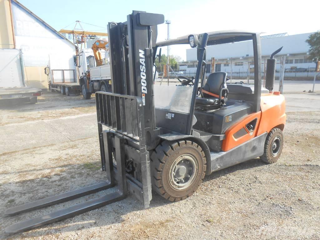Doosan D50 SC-09 Diesel Forklifts
