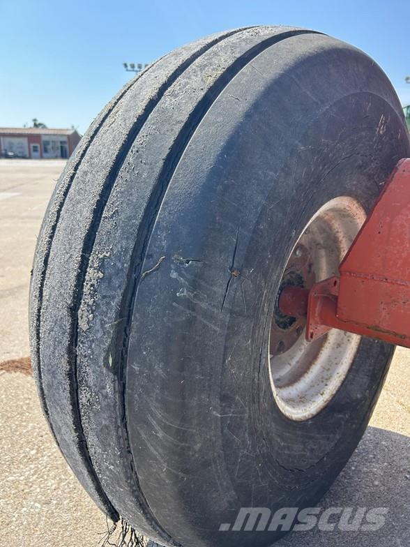  BEHLEN 300 Grain / Silage Trailers