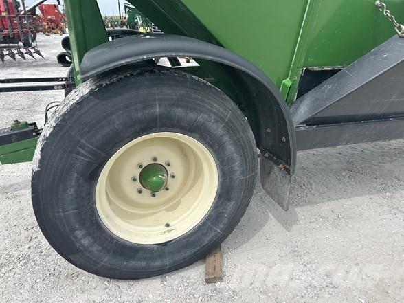 Brent 544 Grain / Silage Trailers
