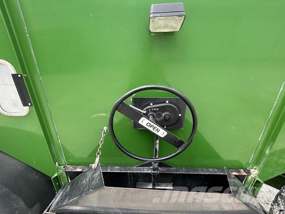 Brent 544 Grain / Silage Trailers