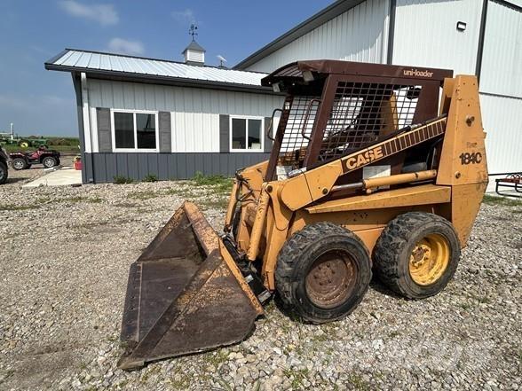 CASE 1840 Skid Steer Loaders