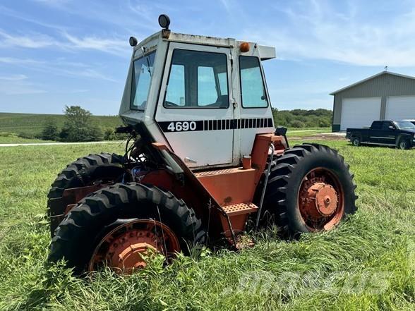 J I Case 4690 Tractors
