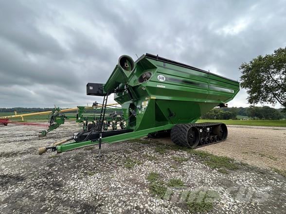 J&M 1326-22T Grain / Silage Trailers