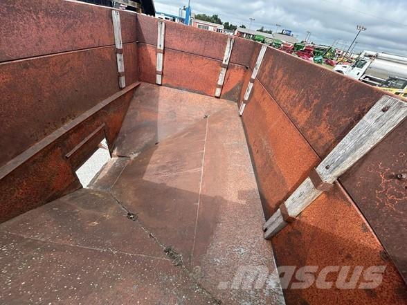 J&M 250 Grain / Silage Trailers