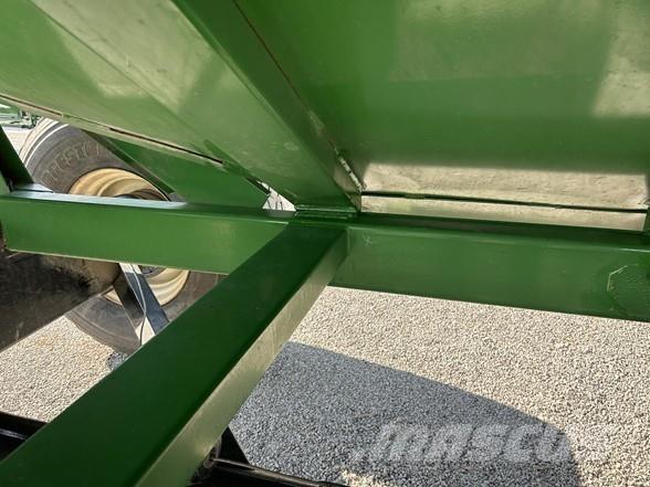 J&M 680/760 Grain / Silage Trailers