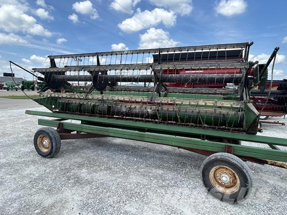 John Deere 220 Harvester Headers