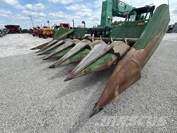 John Deere 643 Harvester Headers