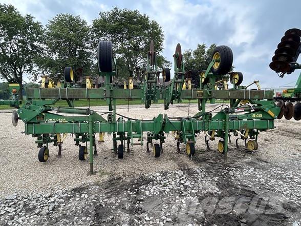John Deere 845 Cultivators