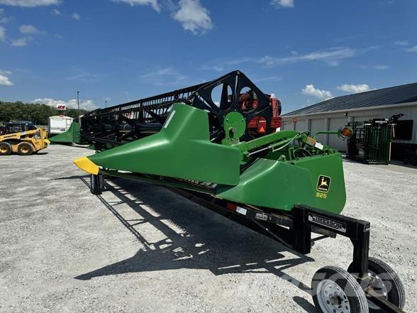 John Deere 925 Harvester Headers