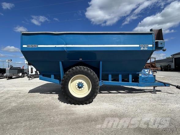 Kinze 1040 Grain / Silage Trailers