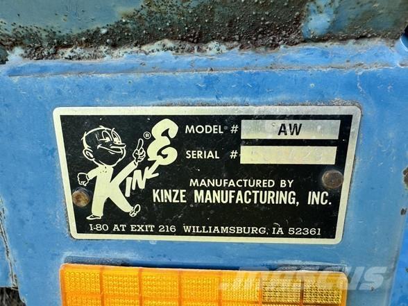 Kinze 840 Grain / Silage Trailers