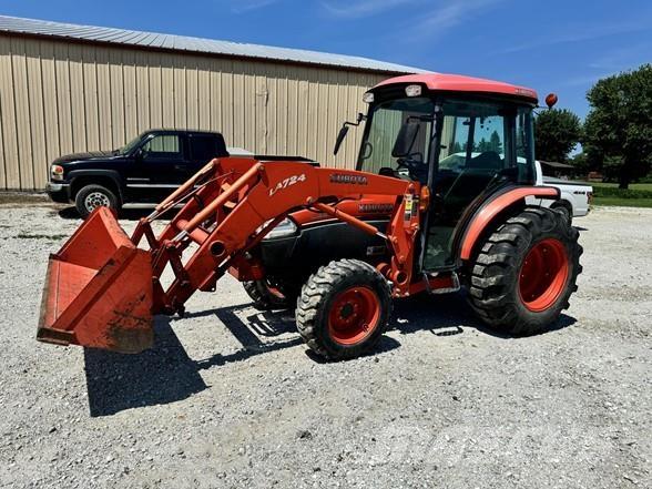 Kubota L3940 Tractors