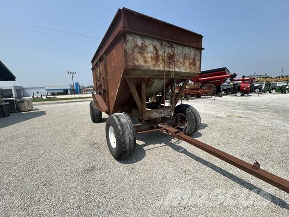 M&W 300B Grain / Silage Trailers