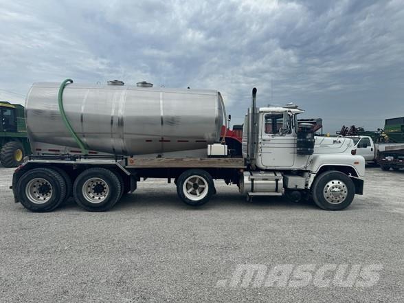 Mack RS600L Other