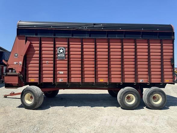 Meyer 4622 Forage wagons