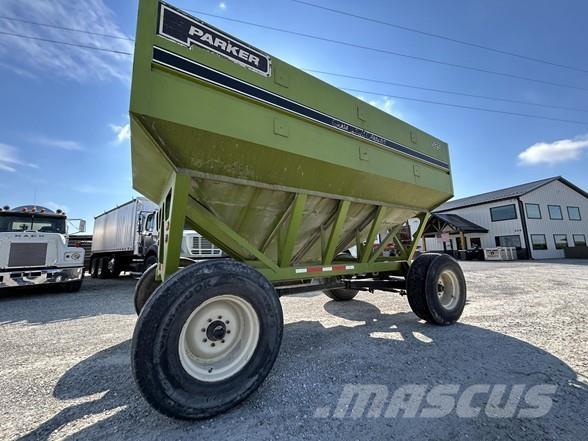 Parker 5250 Grain / Silage Trailers