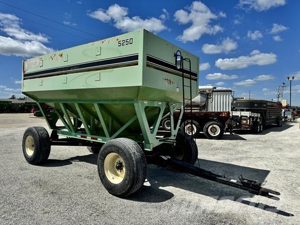 Parker 5250 Grain / Silage Trailers