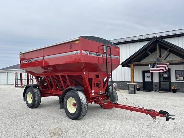 UNVERFERTH 530 Grain / Silage Trailers