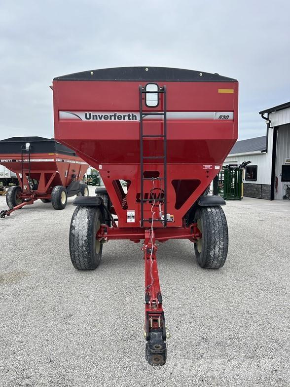 UNVERFERTH 530 Grain / Silage Trailers