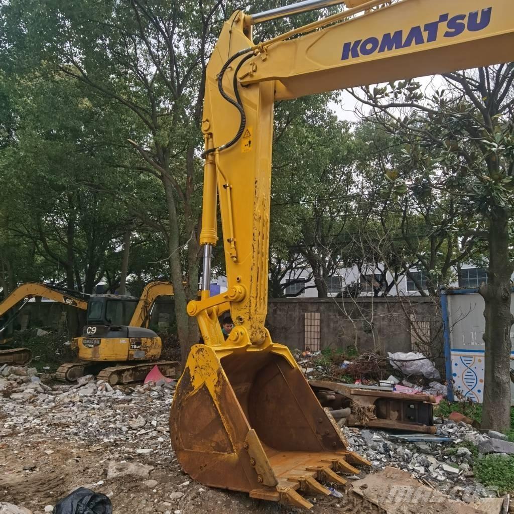 Komatsu PC 450-8 Crawler Excavators