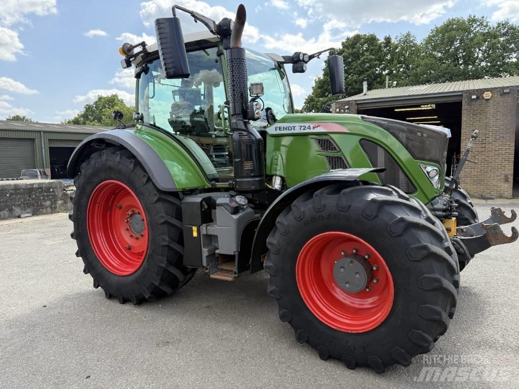 Fendt 724 Profi Plus Tractors