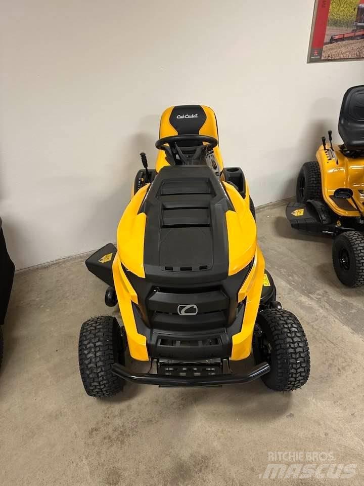 Cub Cadet XT1 OS96 Stand on mowers