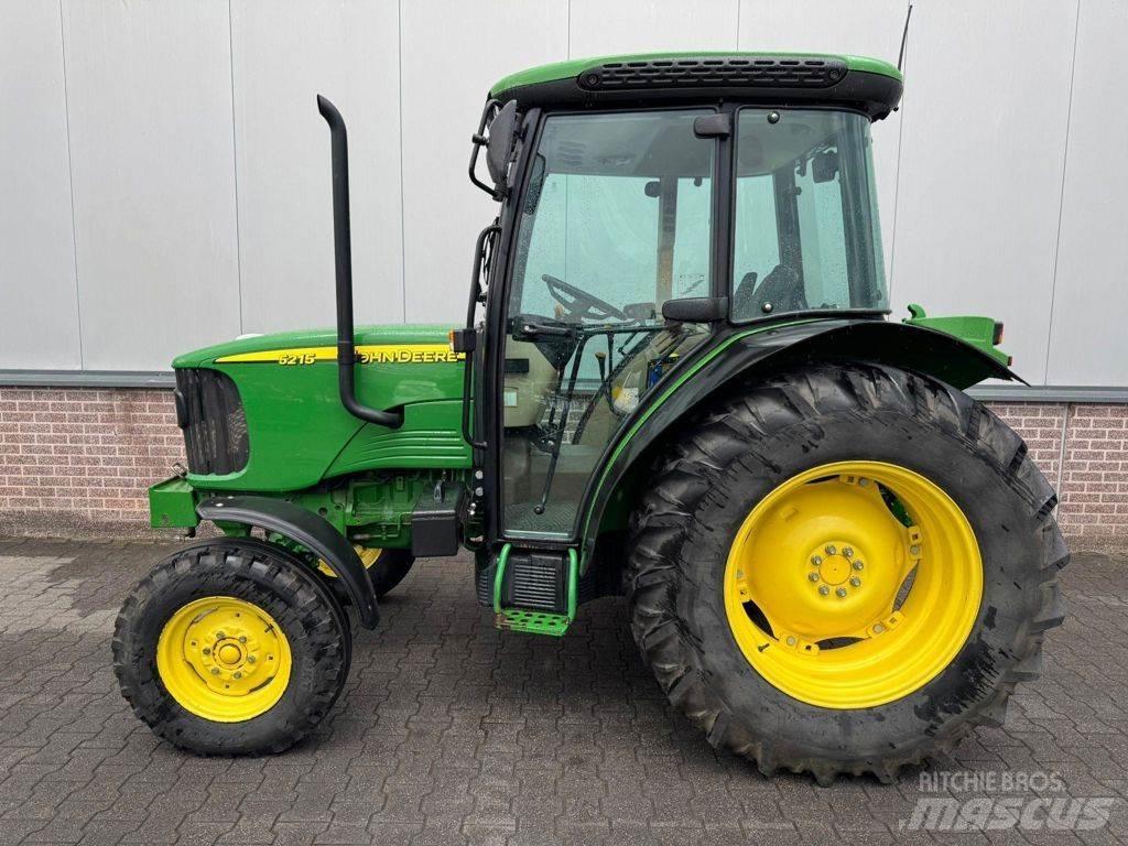 John Deere 5215 Automobiles / SUVS