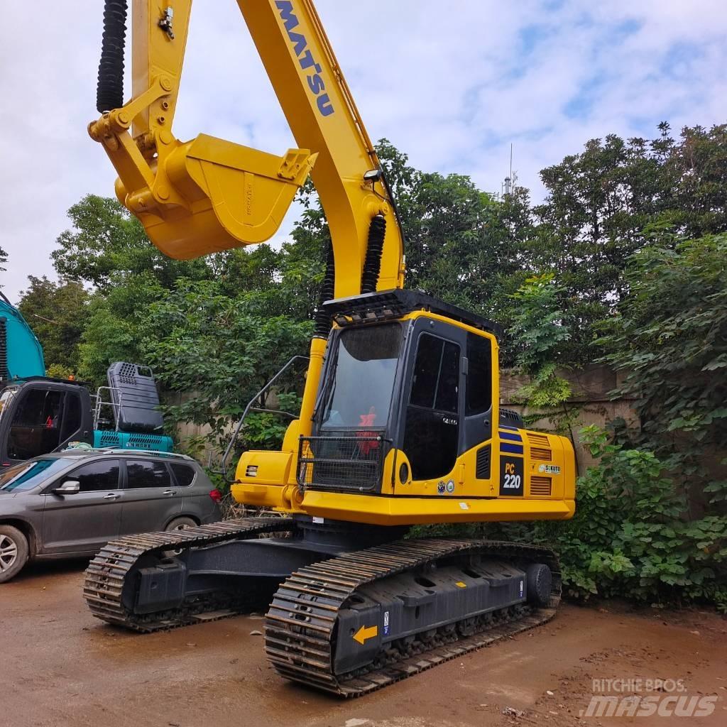 Komatsu PC 220-7 Crawler Excavators
