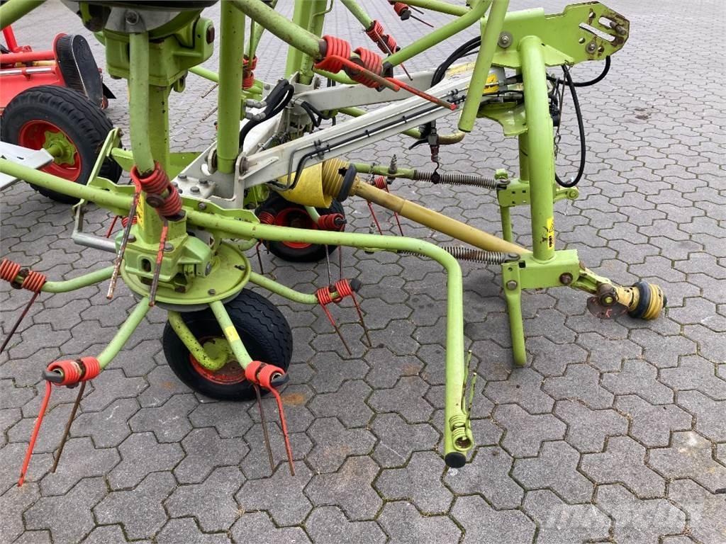 CLAAS Volto 870 Rakes and tedders
