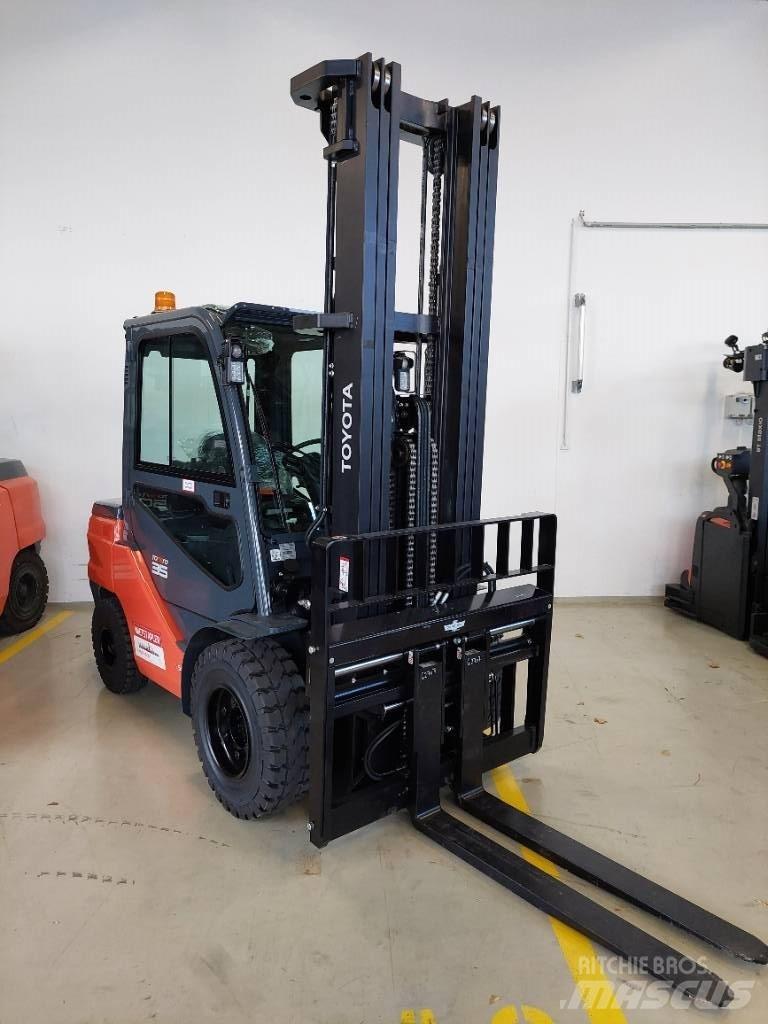Toyota 52-8 FDJF 35 Diesel Forklifts