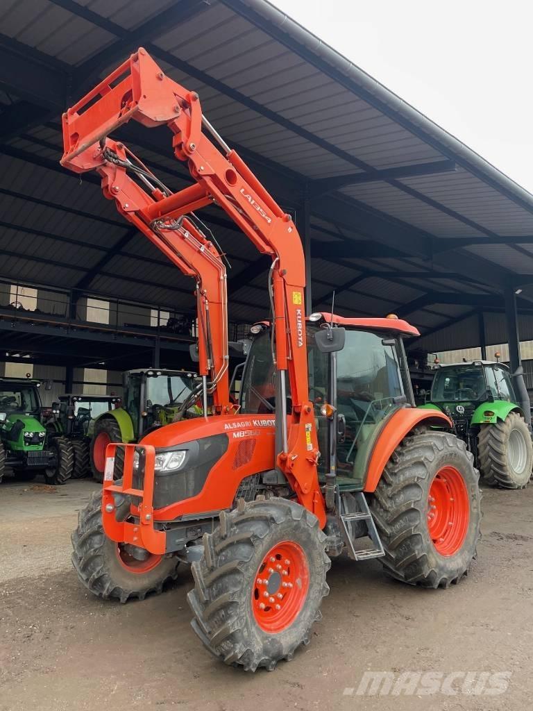 Kubota M 8560 Tractors