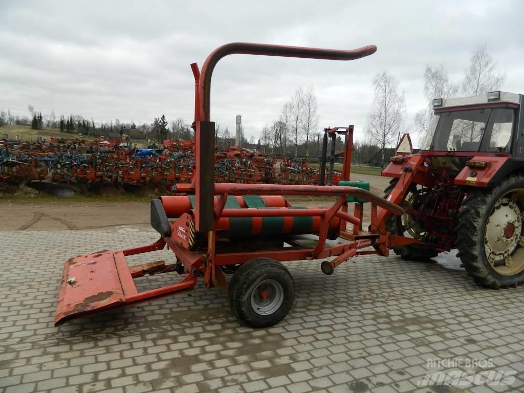 Kverneland UN7512 Bale Wrappers