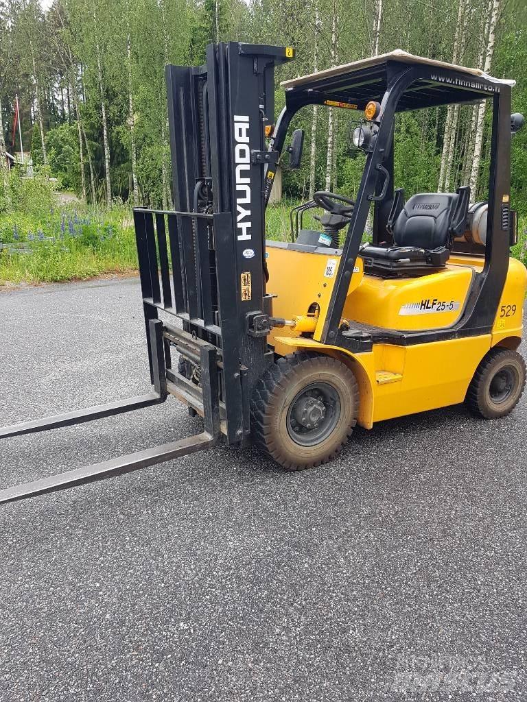 Hyundai HLF 25-5 LPG trucks