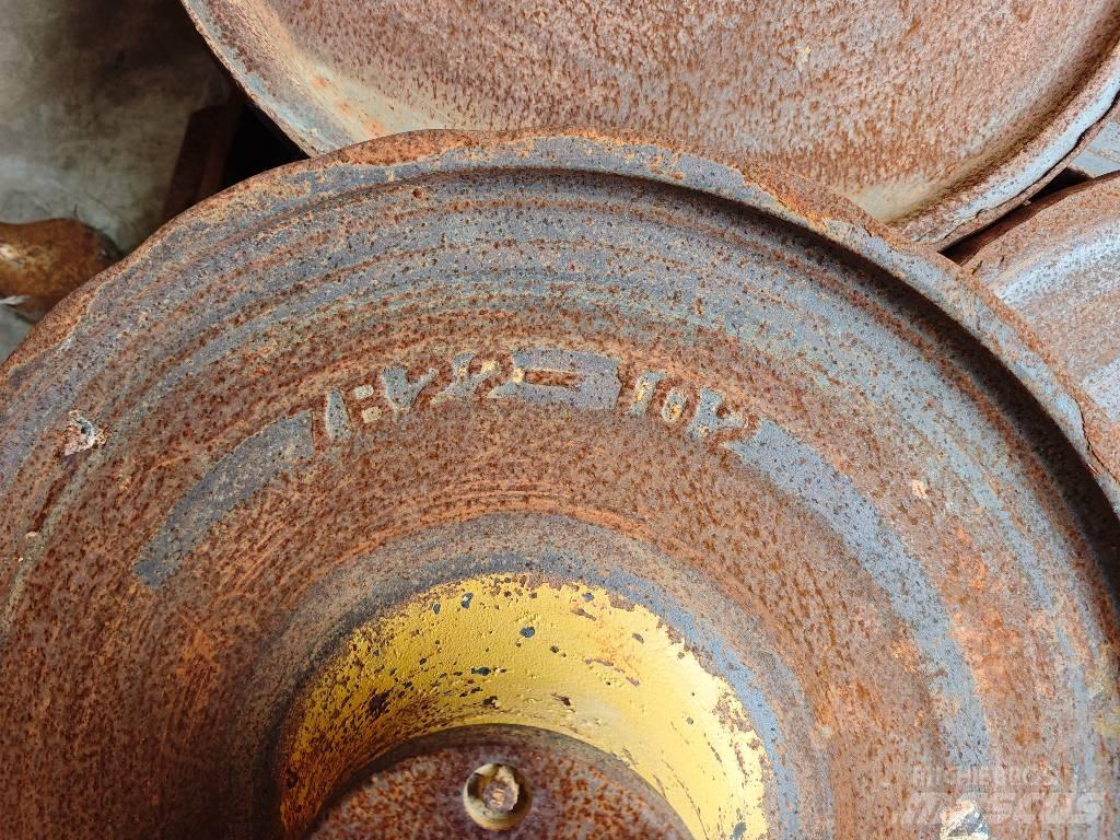 CAT D 6 N LGP Tracks, chains and undercarriage