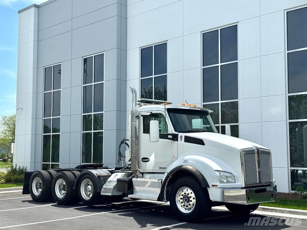Kenworth T880 Conventional Trucks / Tractor Trucks
