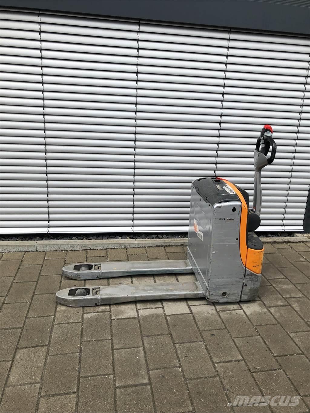 Still EXU16 Low lifter
