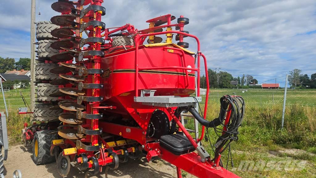 Väderstad Spirit800S Farm Drills