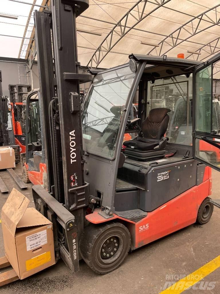Toyota 8FBMT35 Electric Forklifts