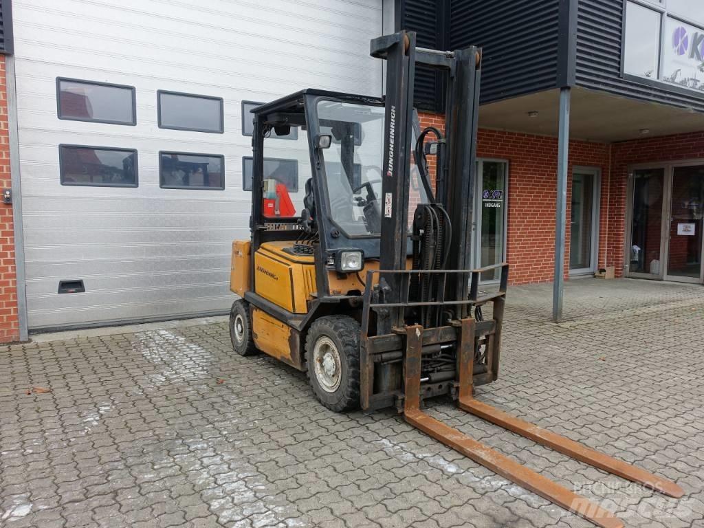 Jungheinrich DFG 25 Diesel Forklifts