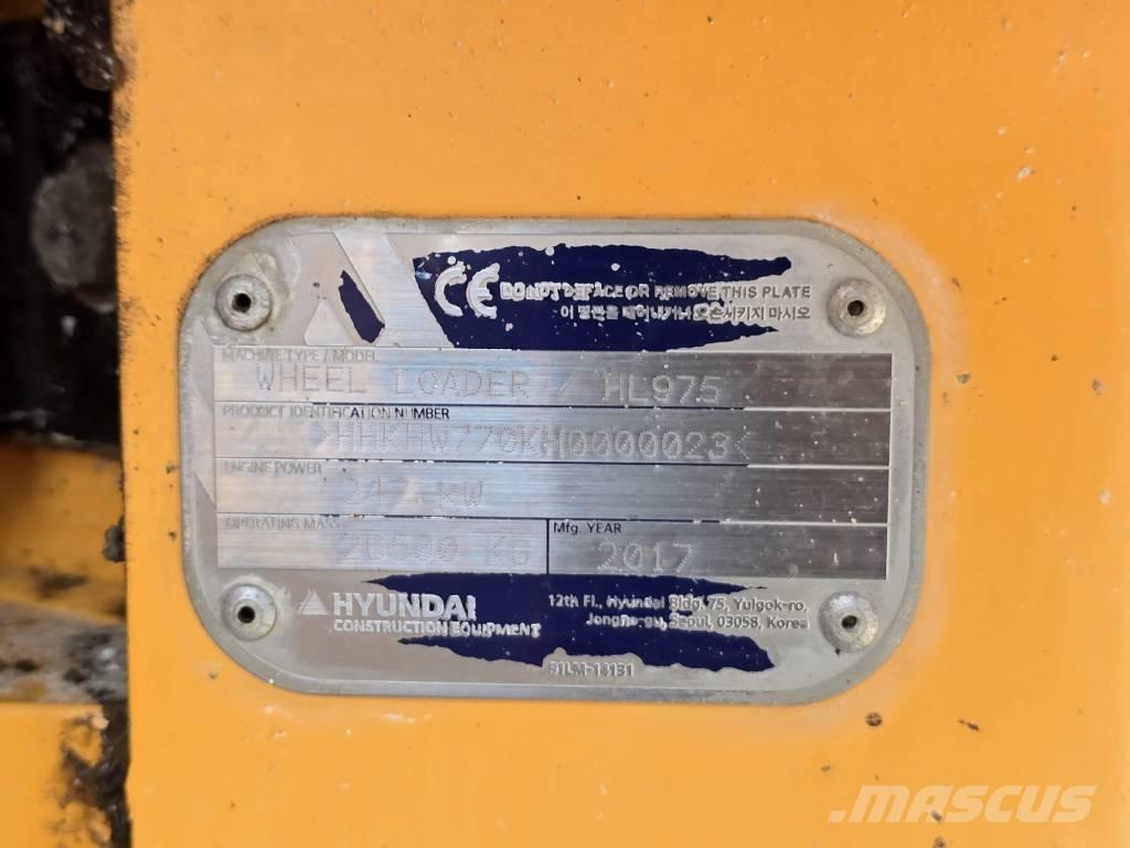 Hyundai HL 975 Wheel Loaders