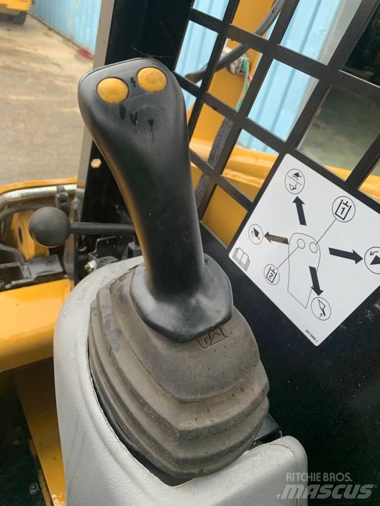CAT 216 B 3 Mini Loader