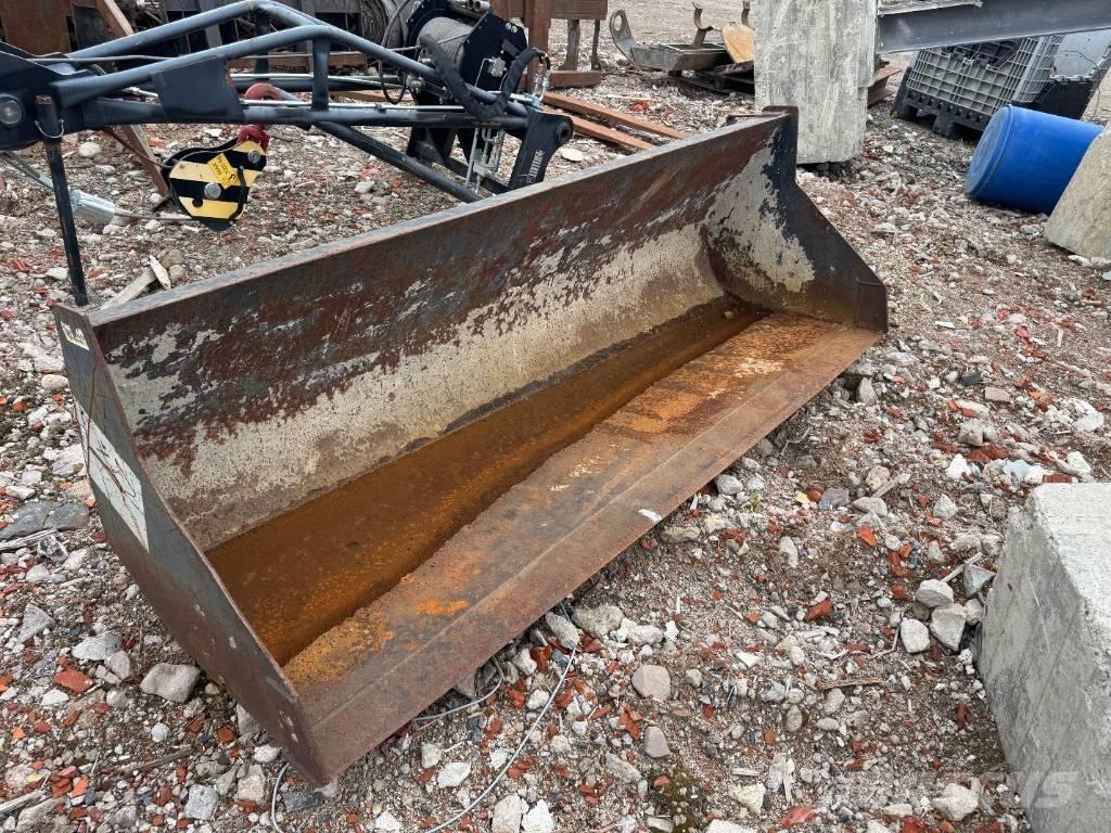 Manitou MRT 2150 Telescopic wheel loaders