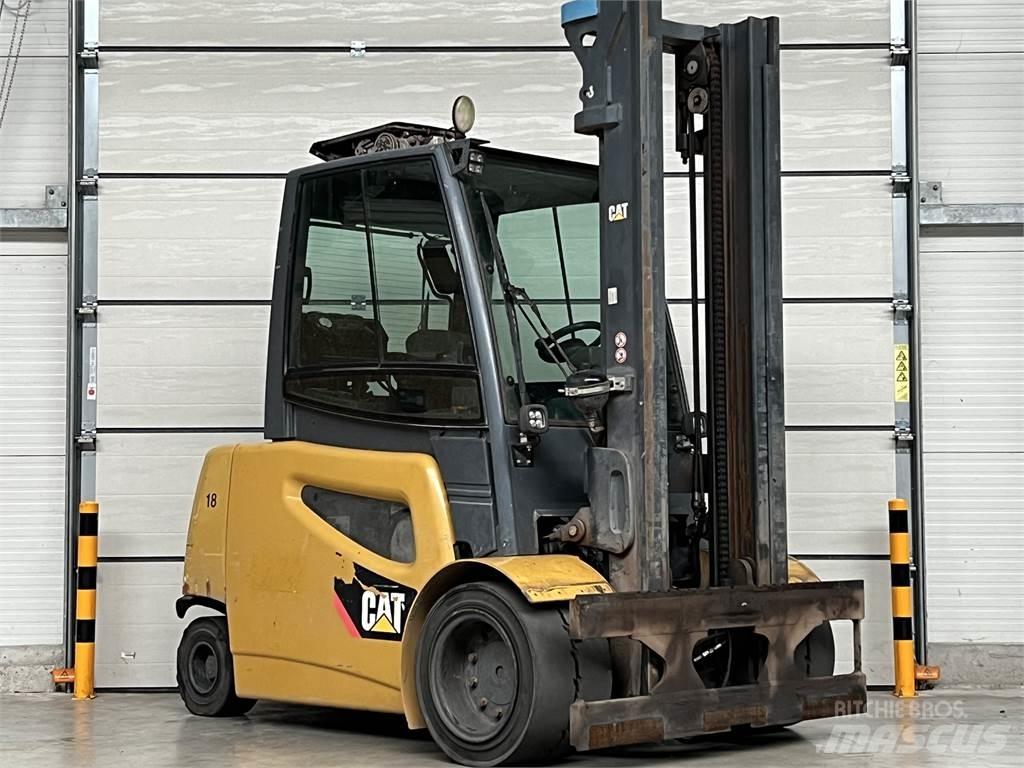 CAT erpillar EP40 Electric Forklifts