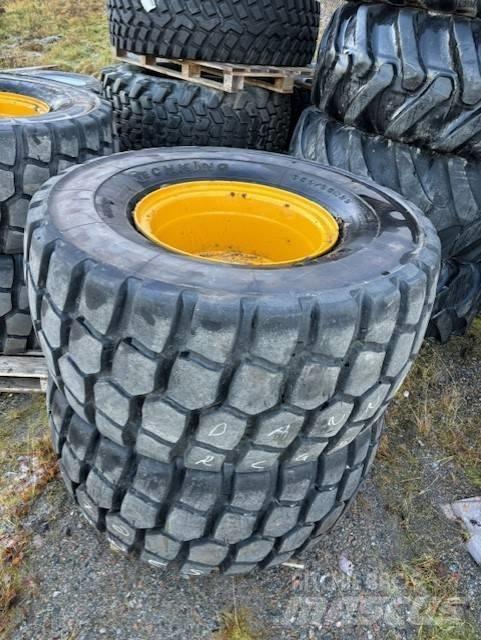  Techking 650/65R-25 Tires, wheels and rims