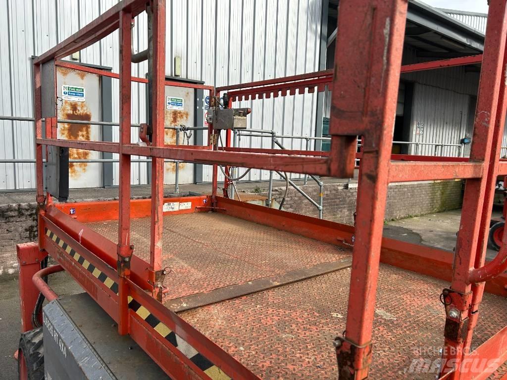 SkyJack SJ 6826 RT Scissor Lifts